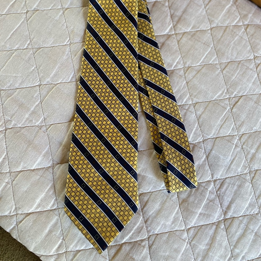 De Amanda Gold/Navy Silk Tie